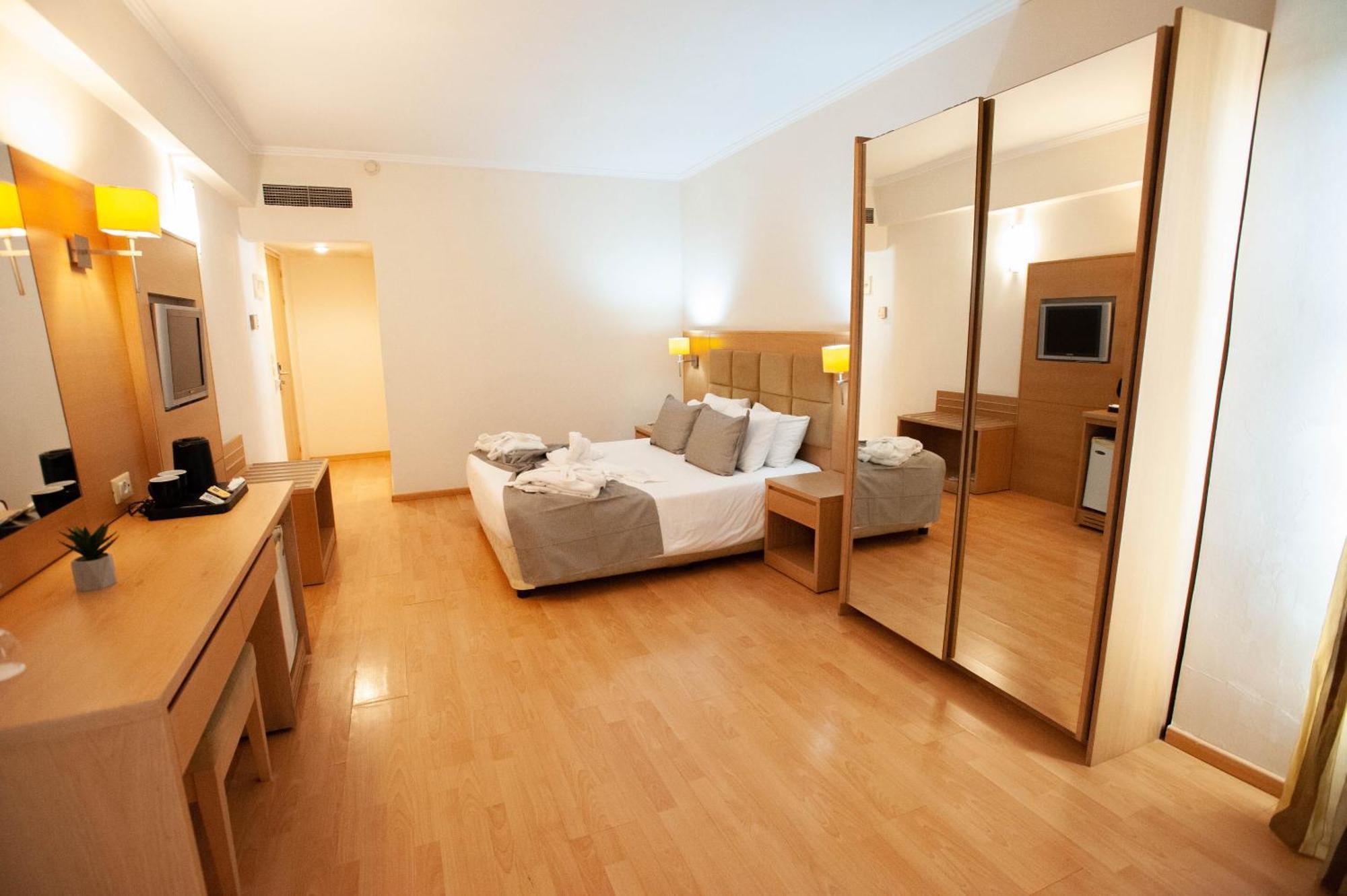 Hotel Rhodos Horizon Marina - Adults Only à Rhodes City Extérieur photo